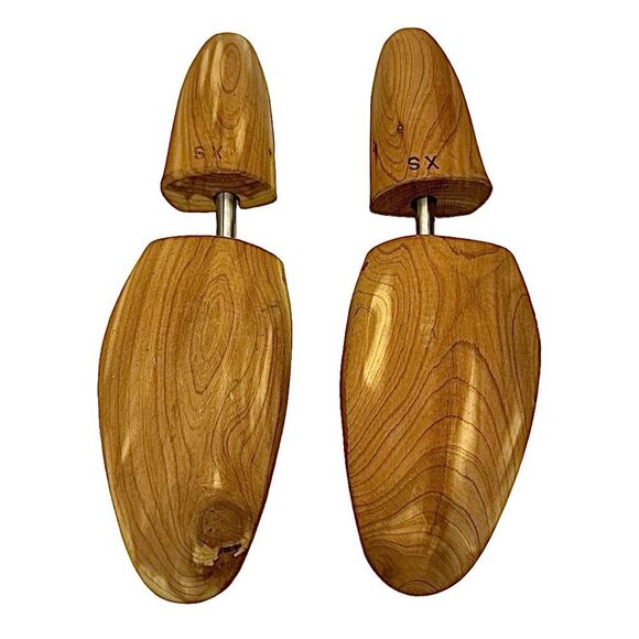 BALLY Size XS Cedar Wood Spring Loaded Rochester Shoe Tree  Shaper Keeper - Picture 2 of 4
